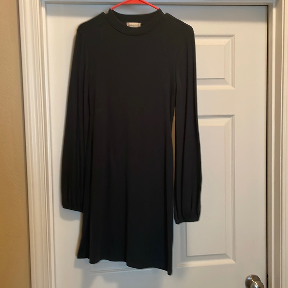 Deep green long sleeve sweater dress